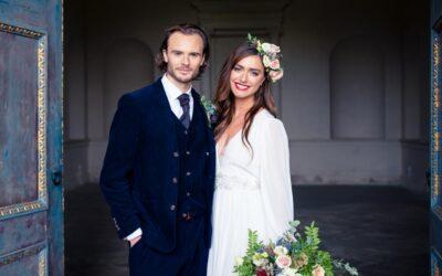 Wedding photos in Stowe Gardens