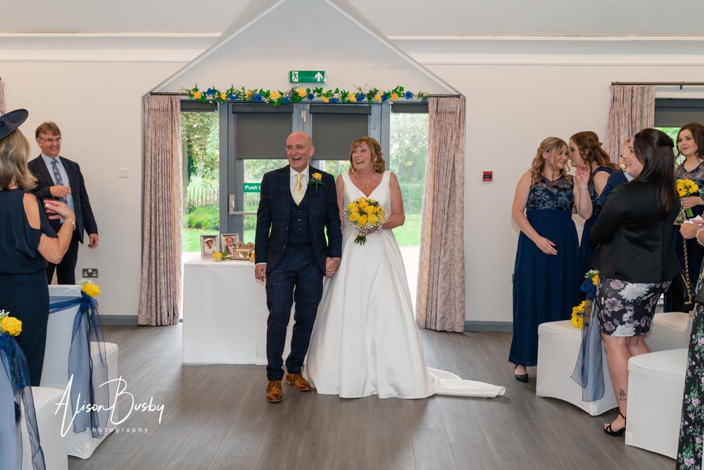 Bride and groom portrait at the cosener's house in Abingdon. Oxfordshire wedding