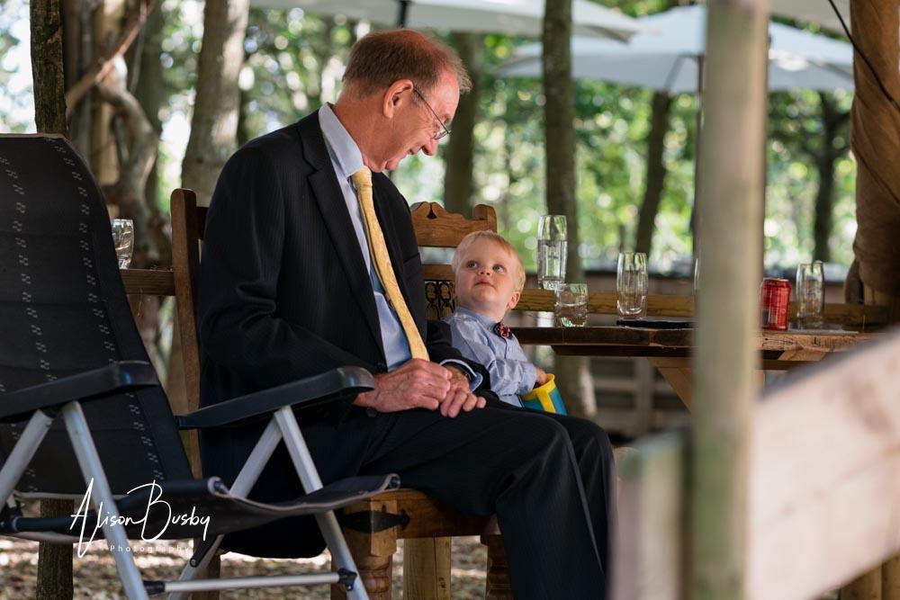 Candid guest photos by Endeavour Woodland Weddings photographer