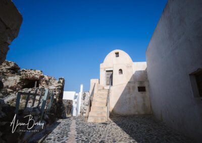 Santorini honeymoon. Pyrgos.
