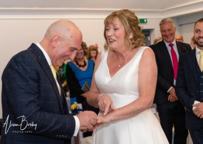 Cosener's House wedding photographer. Bride and groom wedding ceremony.