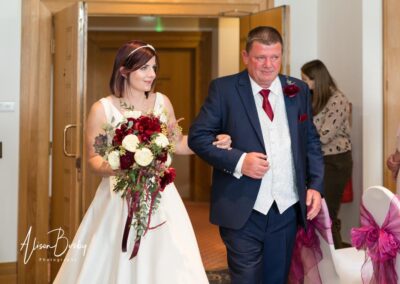 The Oxfordshire wedding photographer. Bride and groom at the golf course and spa hotel in Thame.