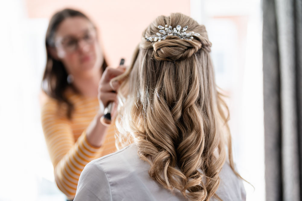 Bridal prep at the Bull Hotel in Gerrards Cross