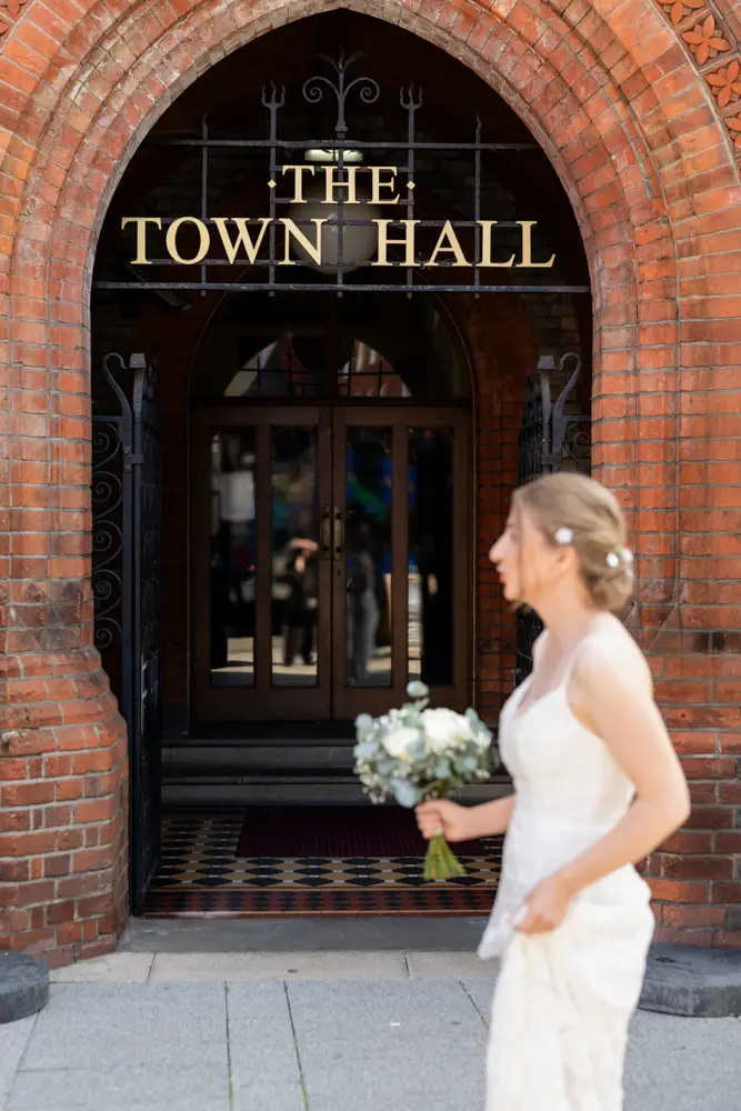 Bride arriving for ceremony. Reading Town Hall Wedding photographer