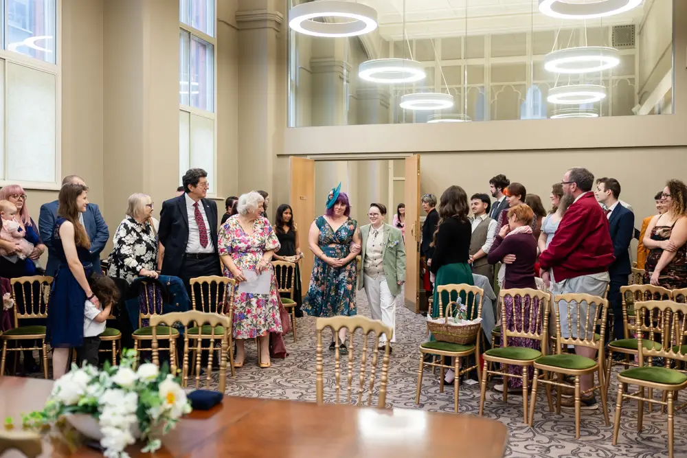 Reading Town Hall wedding photographer. wedding ceremony at the town hall.