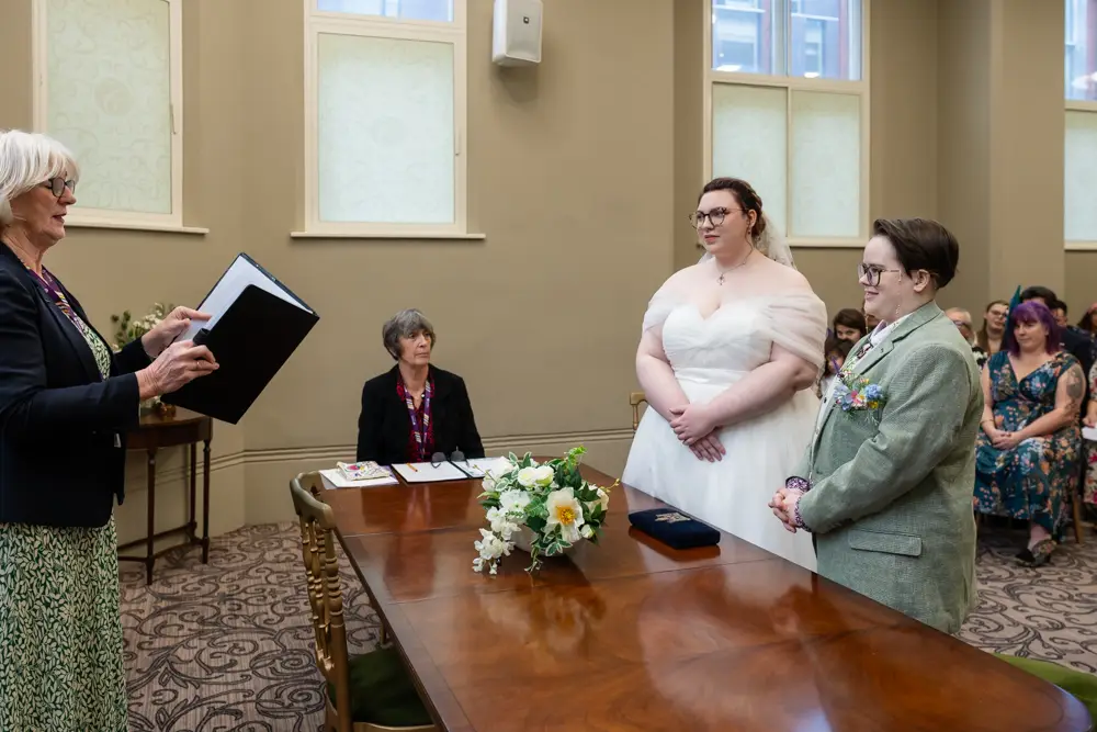 Reading Town Hall wedding photographer. wedding ceremony at the town hall.